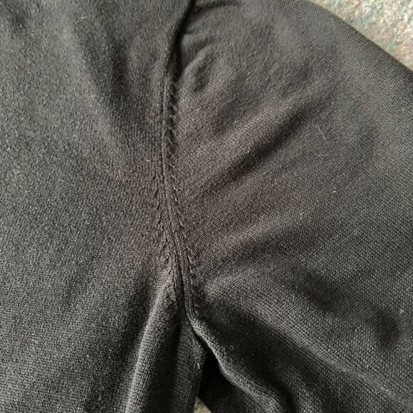 Men's Beautiful Black Zip-Up Cardigan - Picture 7 of 15